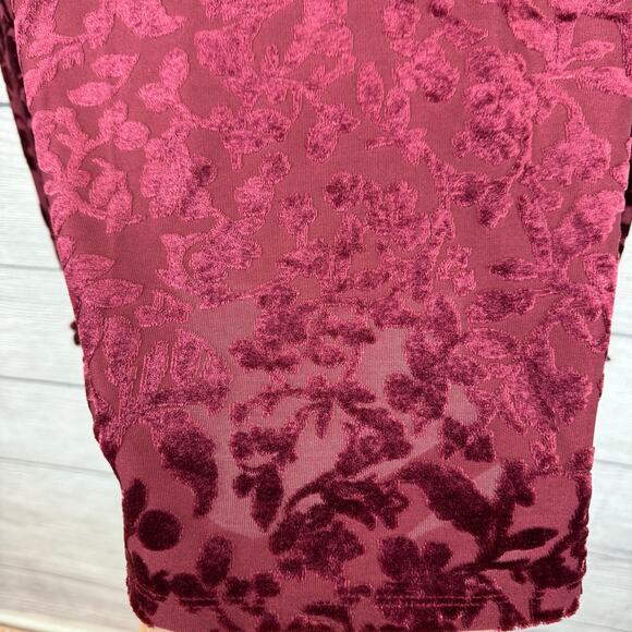 Maurices Plus Size Maroon Velour Mock Neck Floral Long Sleeve Top Size 1X - Picture 9 of 9